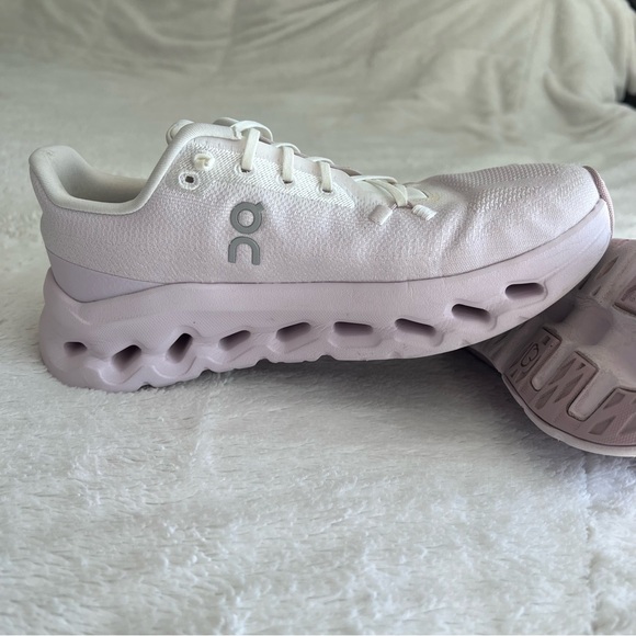 💗On Running CloudTec Light Pink White Athletic Running Shoes Women’s Size 8 - Picture 7 of 13